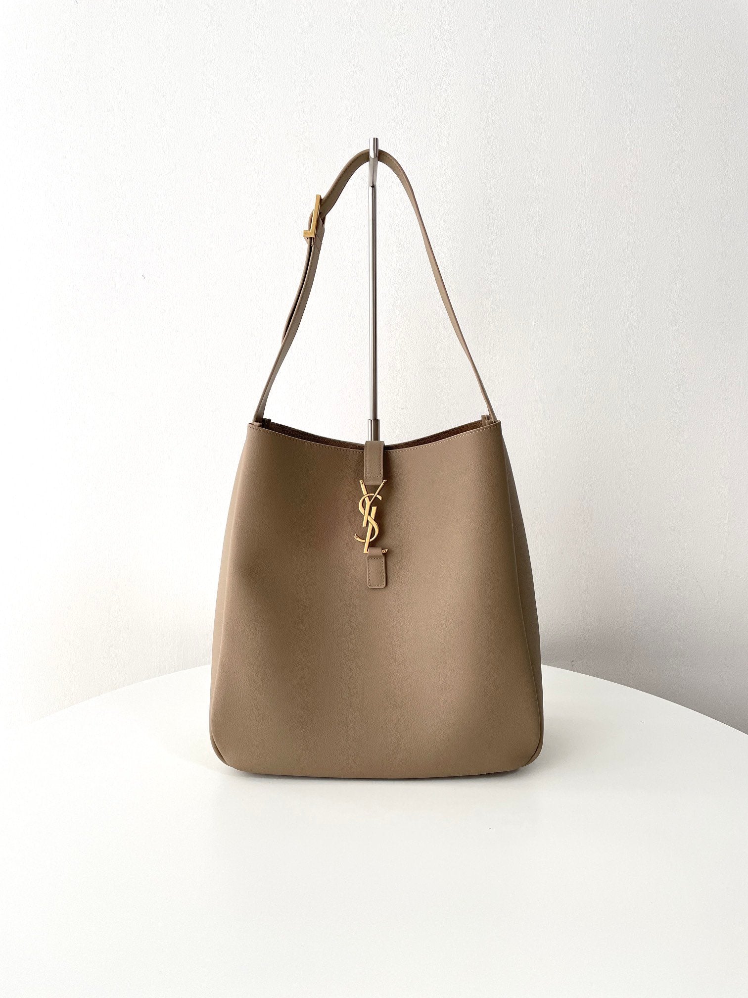 YSL Soft Hobo（large）