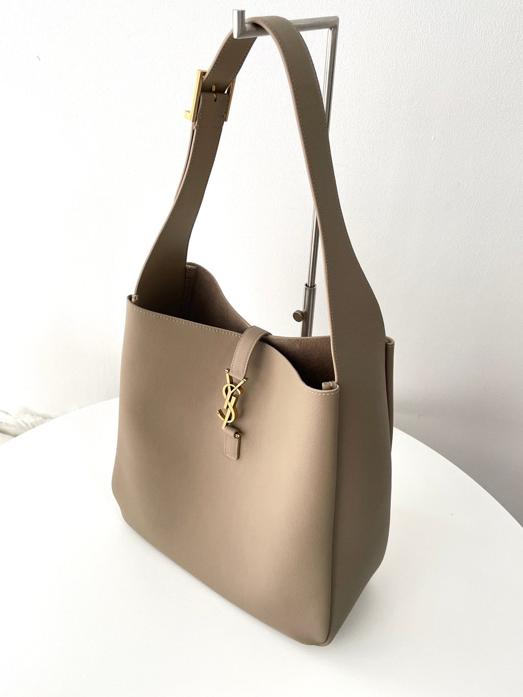 YSL Soft Hobo（large）