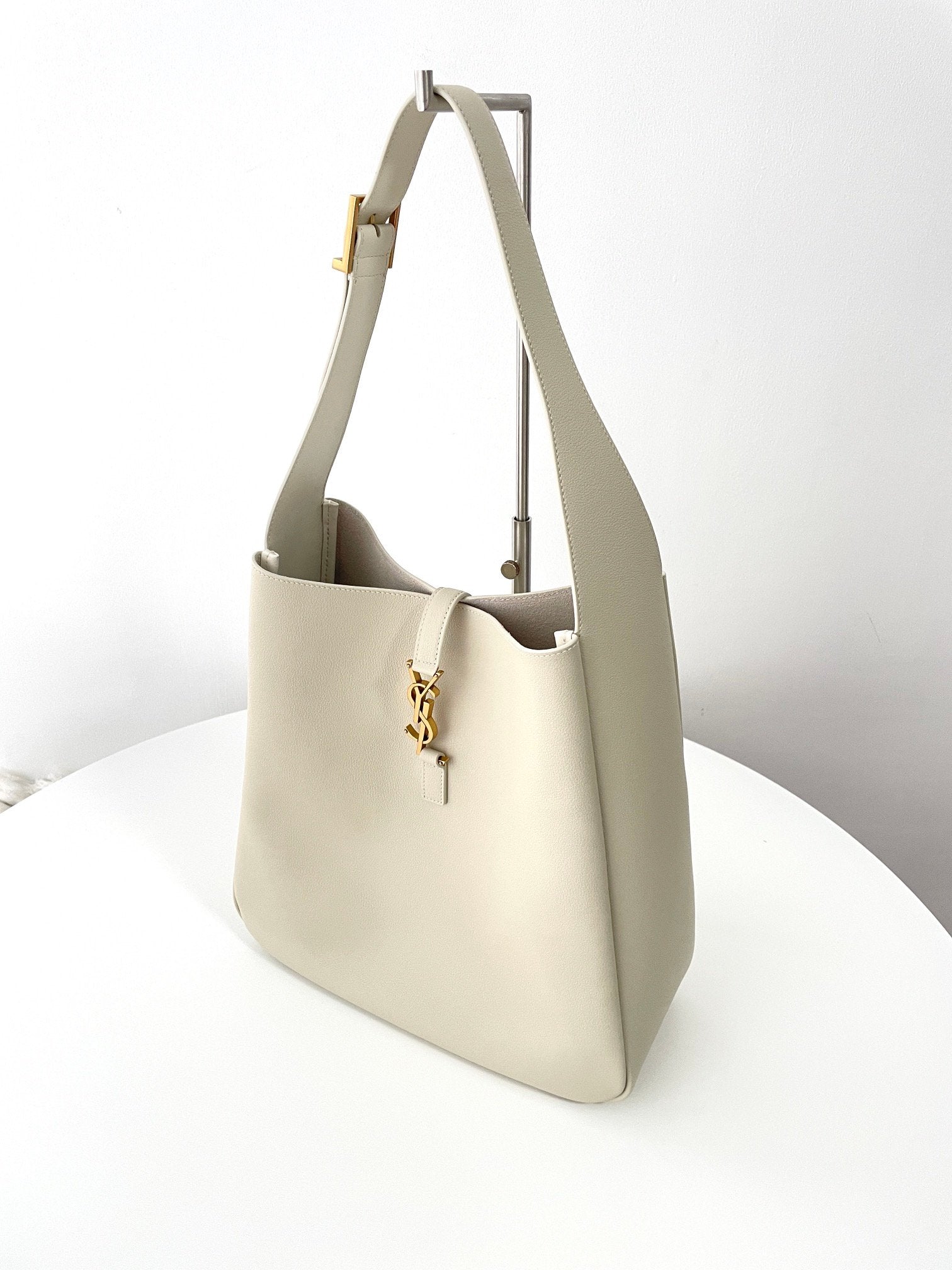YSL Soft Hobo（large）