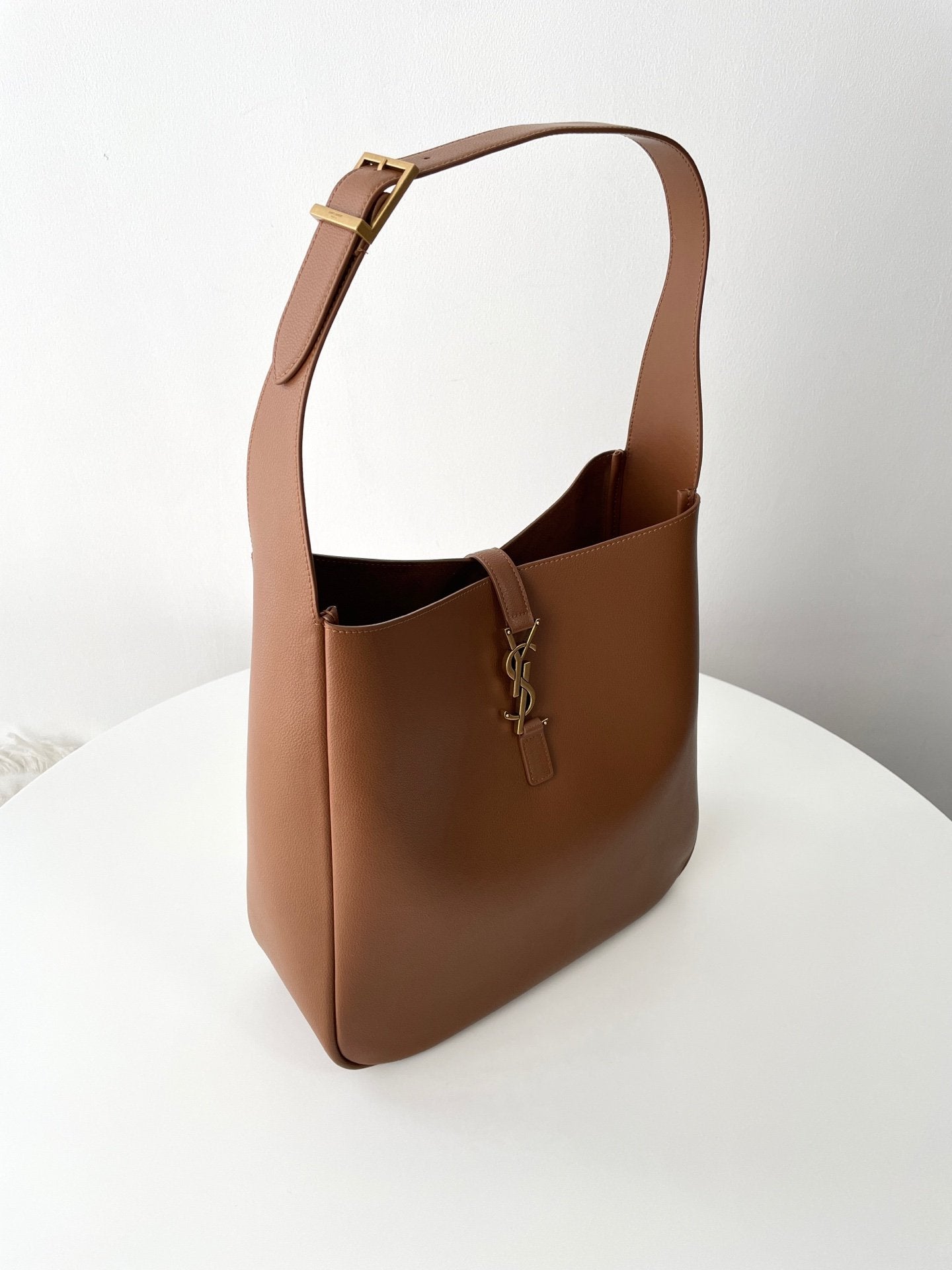 YSL Soft Hobo（large）