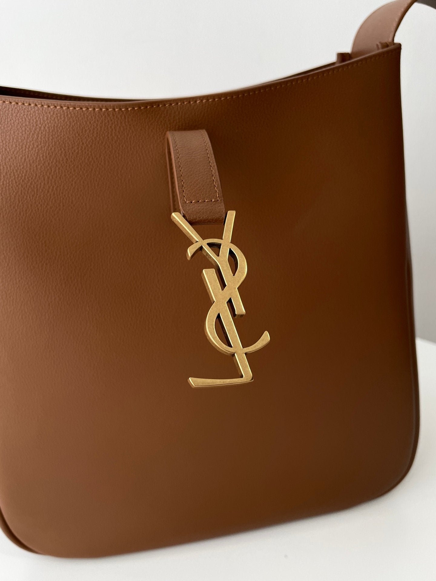 YSL Soft Hobo（large）