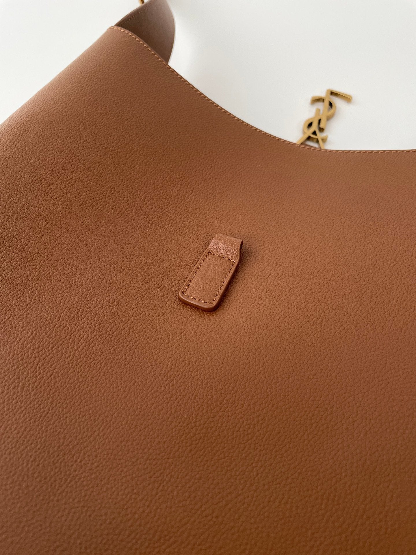 YSL Soft Hobo（large）